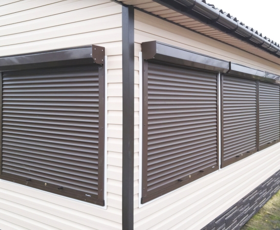 Рольставни на окна в Адлере